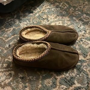Size 6 Brown Ugg Tasman Slipper
